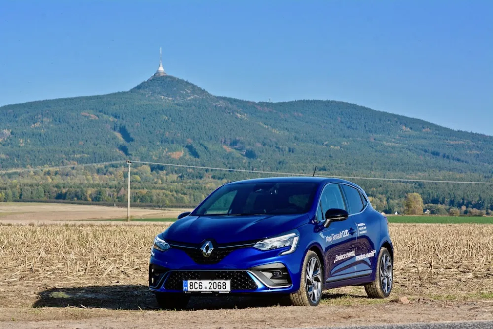 Kompaktní i svižné. Pátá generace Renaultu Clio osloví i sportovně naladěné zájemce.
