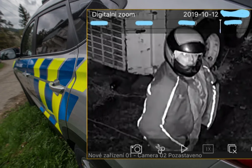 Policisté pátrají po muži v motorkářské přilbě