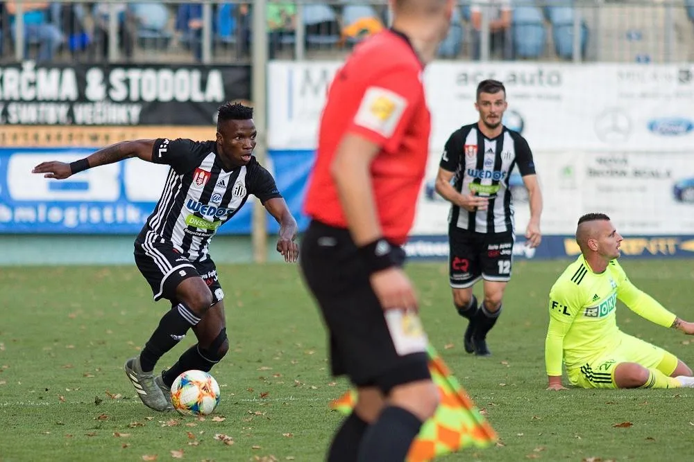 Dynamo nedalo Karviné šanci.