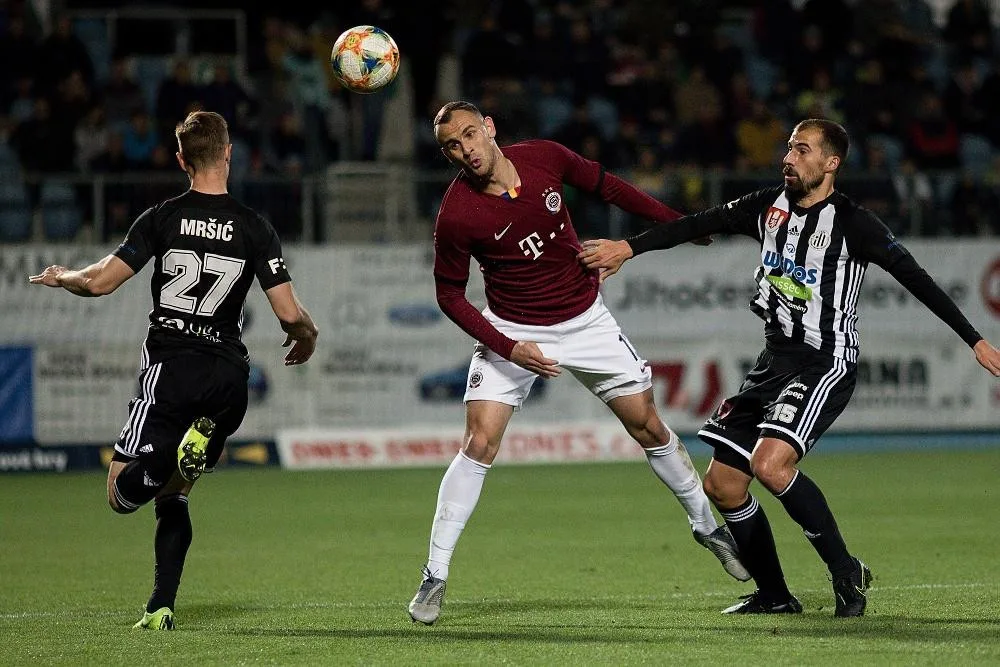 Dynamo končí po debaklu v domácím poháru. Sparta si odváží postup po vítězství 4:0.