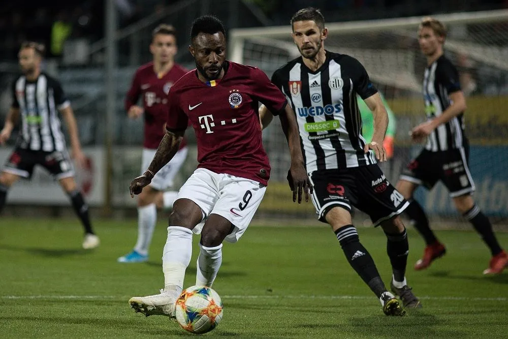 Dynamo končí po debaklu v domácím poháru. Sparta si odváží postup po vítězství 4:0.