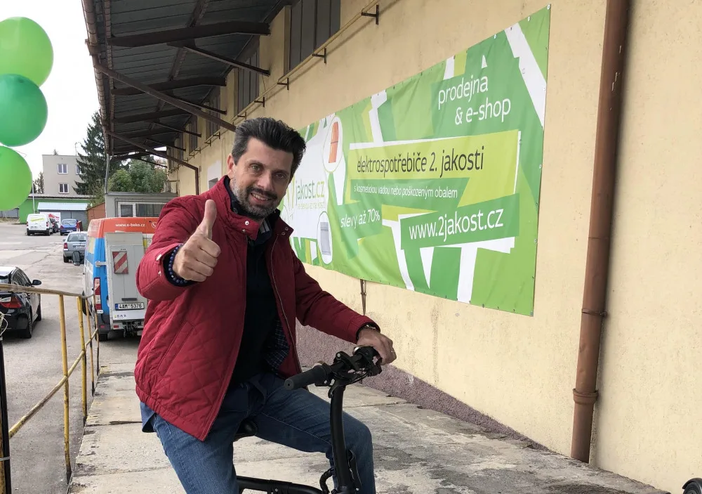 Přemýšlíte každoročně, co dát komu k Vánocům? Jak ušetřit a přitom potěšit? Zkoušeli jste už nakoupit na 2jakost.cz?