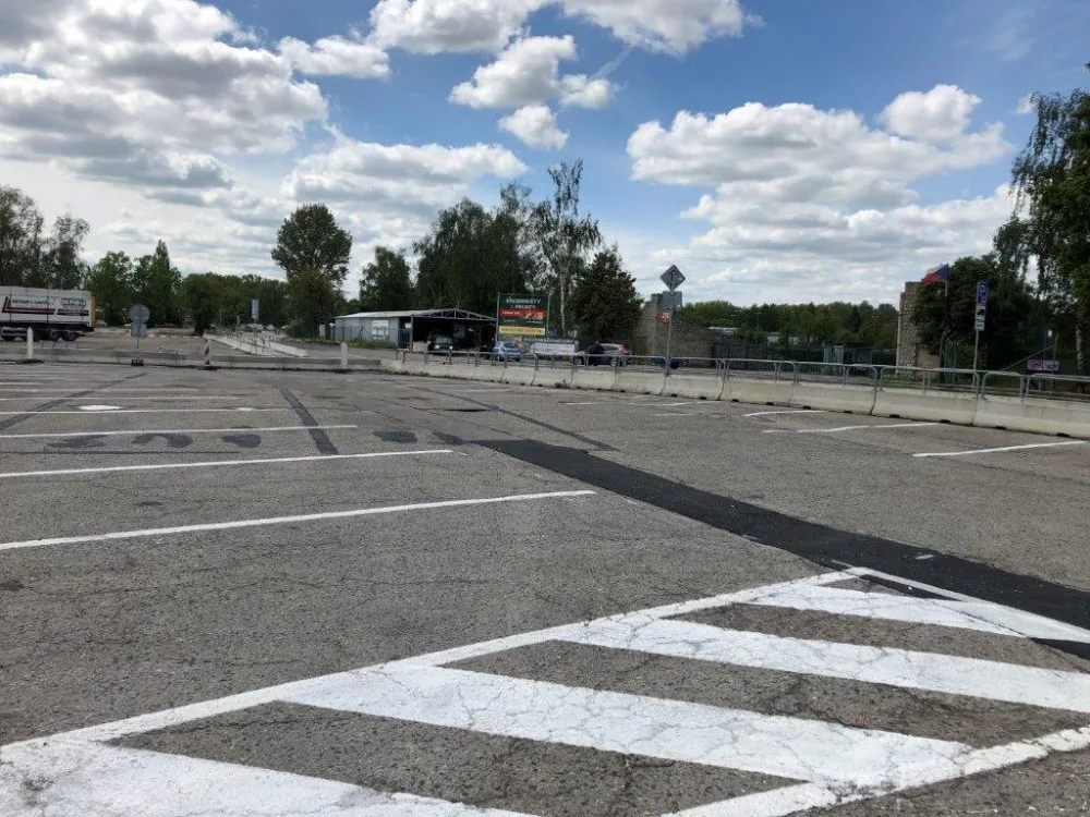 Parkoviště na Dlouhé louce