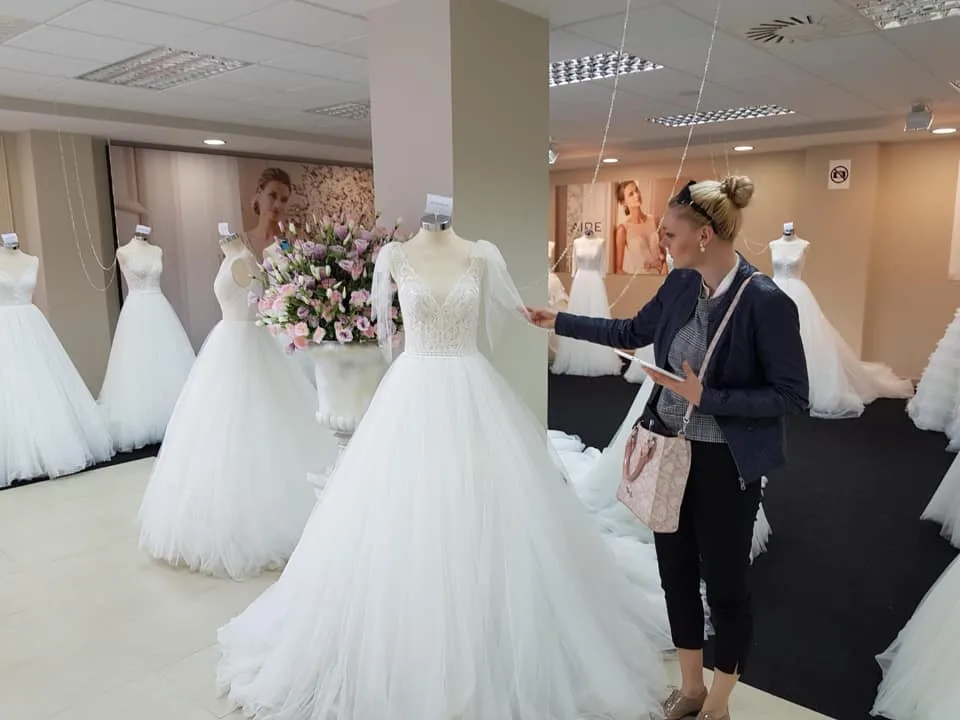 Alena Nosková ze Studia Avalon: Ke svým svatebním šatům musí mít nevěsta důvěru