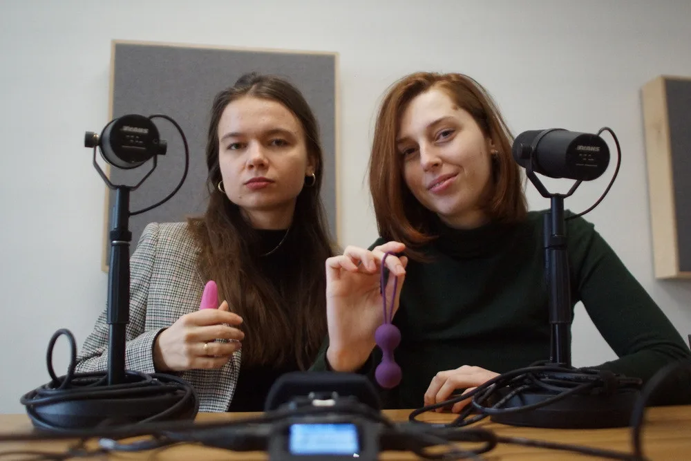Zuzana (vlevo) a Terezie autorky podcastu Vyhonit ďábla