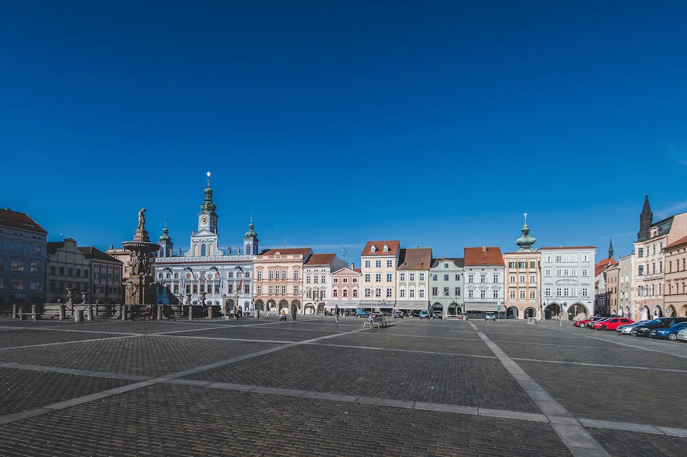Rada města schválila odklad nájemného pro podnikatele, kteří museli zavřít své provozovny
