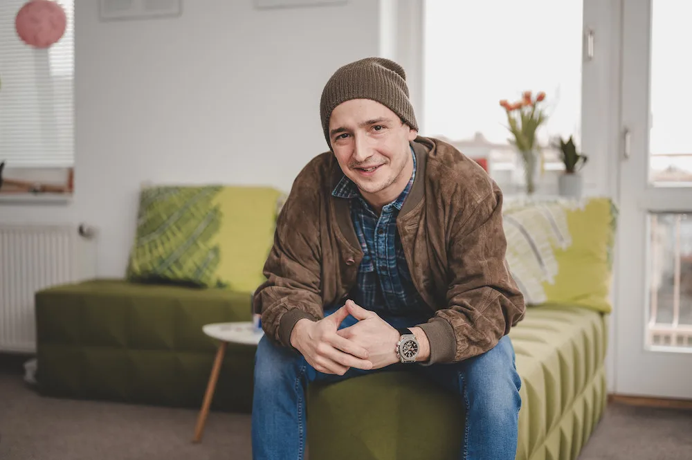 Za úspěšným chlapem stojí ženská. Na turné bude experiment, který nemusí vyjít, říká kouzelník Bakalář
