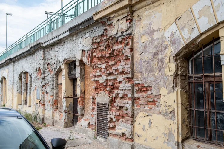 Rekonstrukce vlakového nádraží má být hotová na konci roku 2022. Vyjde na 689 milionů