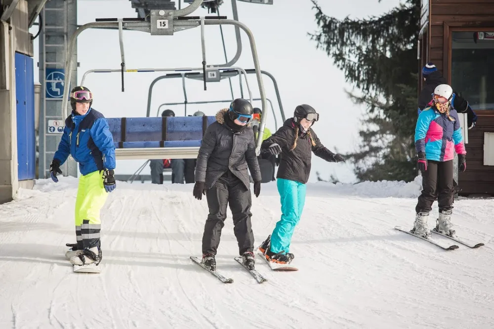 Skiareál na Lipně plánuje rozsáhlou modernizaci, proti jsou někteří lidé i krajský úřad