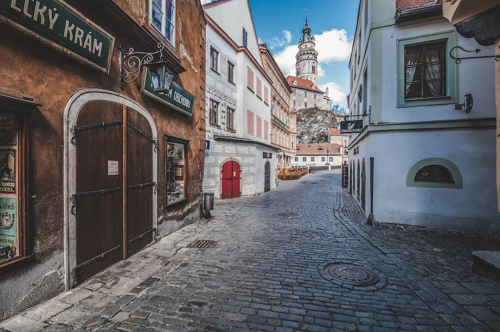 Český Krumlov vybral loni od zájezdových autobusů 20,6 milionu korun