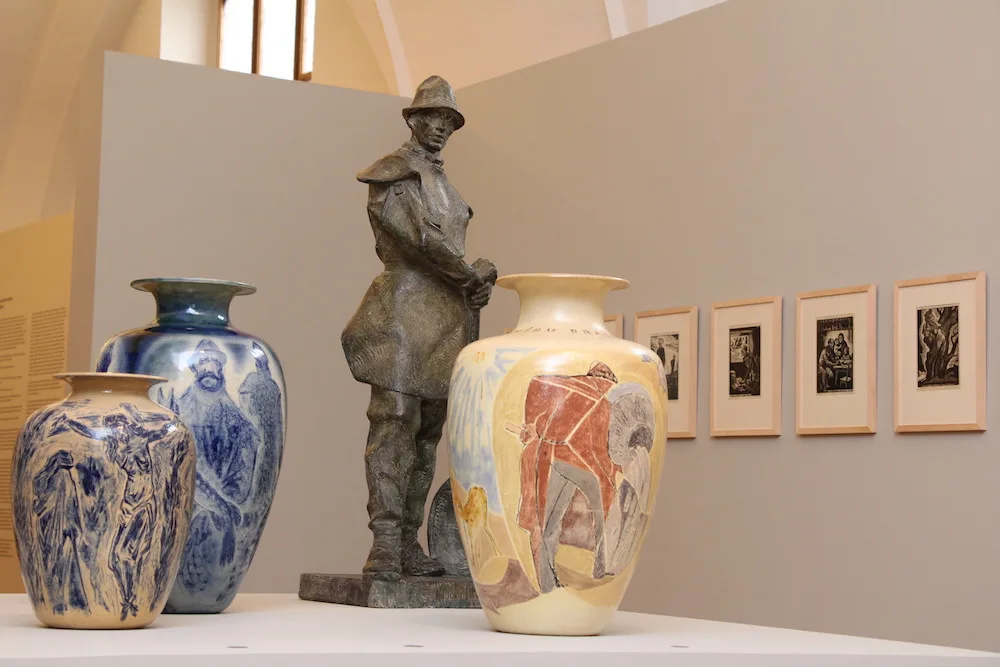 Autoři expozice Meziprůzkumy v Alšově jihočeské galerii: Nastal čas zbavit se předsudků