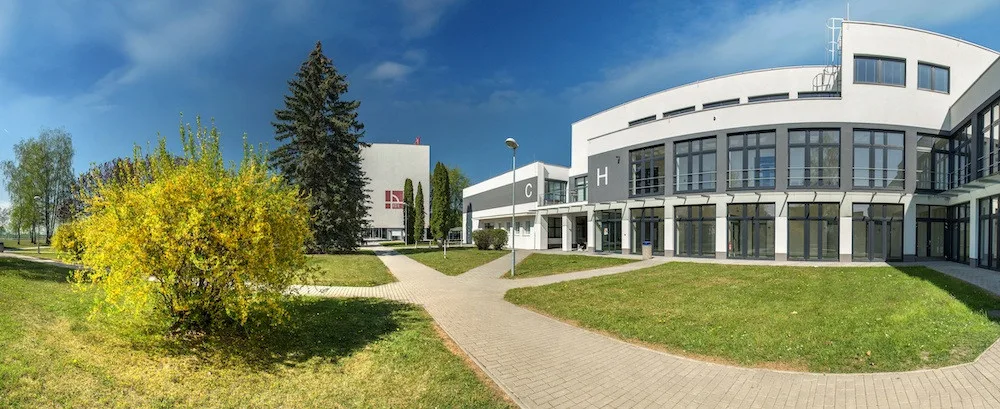 Dlouhodobé praxe, zahraniční stáže, moderní technologie… VŠTE klade důraz na rozvoj svých studentů