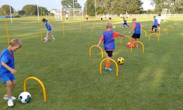 Užij si prázdniny! Příměstský fotbalový kemp pro děti v Českých Budějovicích