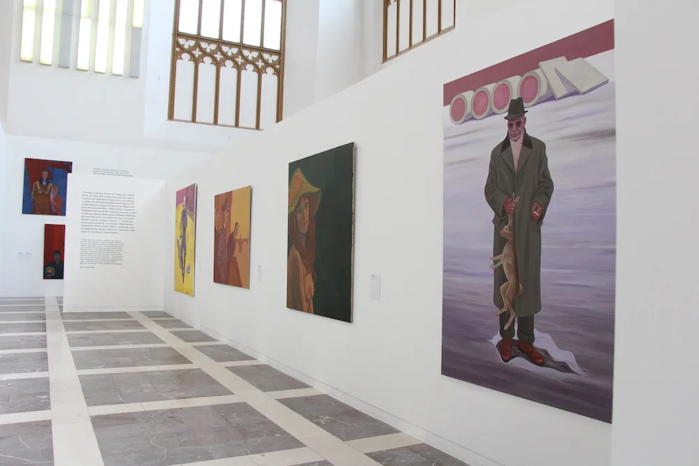 Kurátor Martin Dostál: Těší mě, že jsem mohl udělat výstavu Tomáše Císařovského ve slavné Zámecké jízdárně Alšovy jihočeské galerie