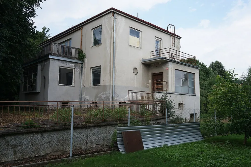 Prachatice pronajmou architektonicky cennou vilu spolku Živá vila