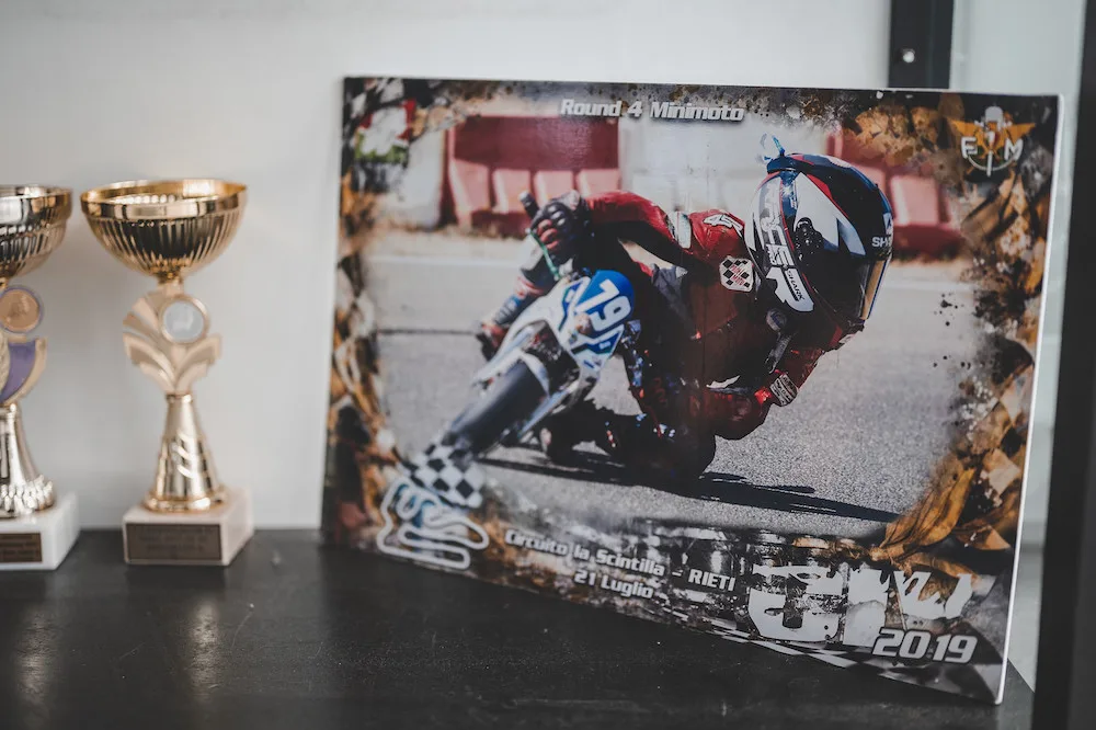 Zranění se nebojím, strach mám na závodech jen ze startu, říká mladý motocyklový závodník