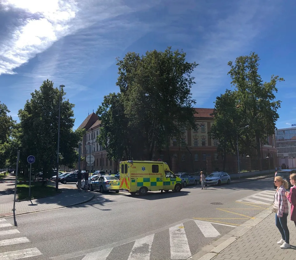 AKTUÁLNĚ: V budově soudu byla nahlášena výbušnina. Na místě zasahuje policie