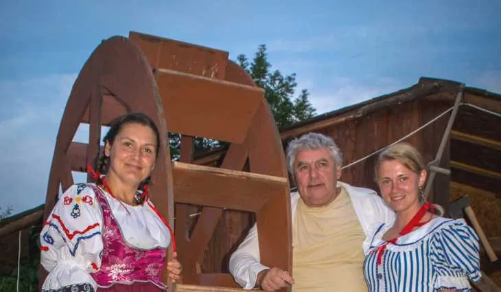Zoo Hluboká opět chystá Večerní pohádkovou zoo. Šípková Růženka, lesní víly nebo loupežníci