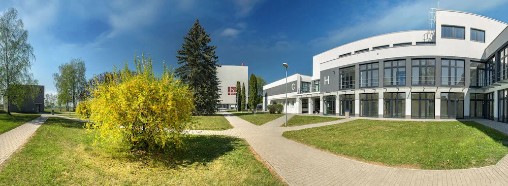 Hledáte přínosnou spolupráci pro vaši firmu? VŠTE vám otevře nové možnosti