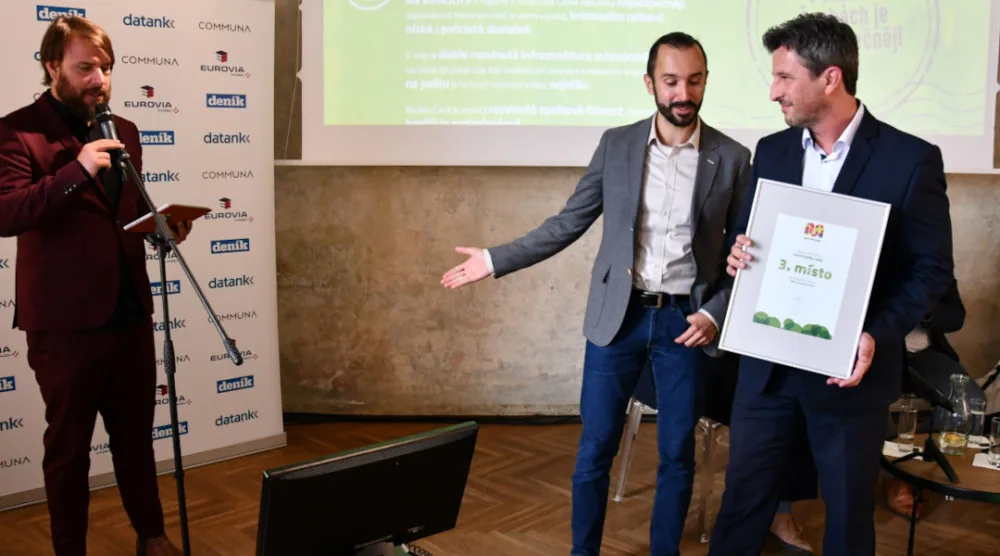 „Tohoto ocenění si vážím hlavně proto, že ukazuje, jak moc máme my všichni rádi jižní Čechy a že je našim společným cílem, aby se nám tu dobře žilo. A za to všem děkuji,“ uvedl při převzetí Josef Knot.