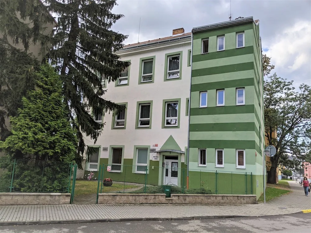 České Budějovice objektivem Milana Bindera a perem Martina Maršíka: Stará kronika školy promluvila