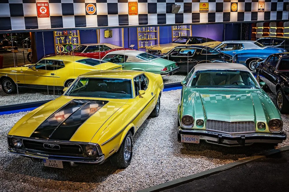 Muzeu veteránů v Nové Bystřici nabídne Ford Mustang Sportsroof z roku 1971 nebo první generace Chevroletu