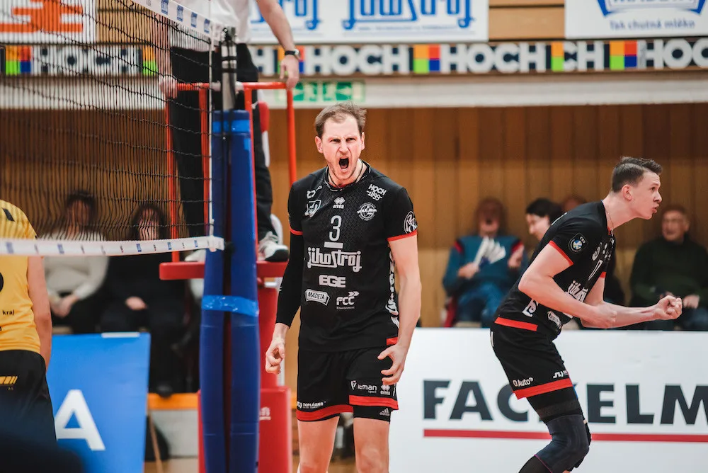 dan.kubat14@gmail.com  +420774407608
