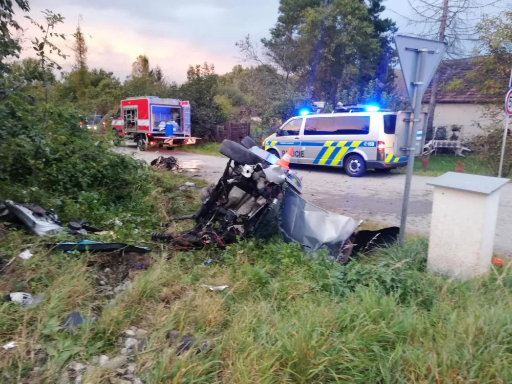 Další střet na železničním přejezdu. Řidič nejspíš nerespektoval výstražné zařízení.