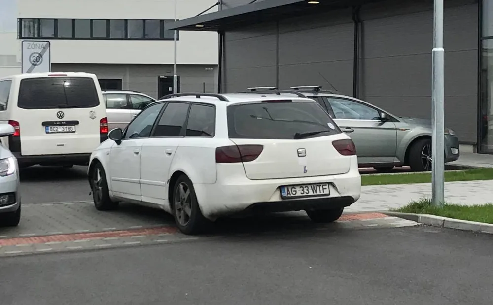 Automobil, kterým se tento víkend pohybují po Budějcích.