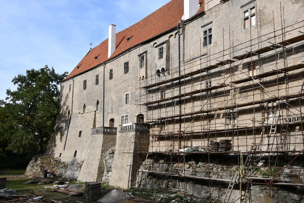 Rekonstrukce strakonického hradu finišuje. Hotovo má být v prosinci