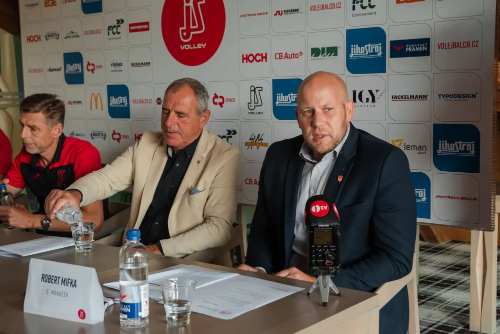 Jihostroj čeká na udělení výjimky a vyhlíží soupeře pro Pohár CEV
