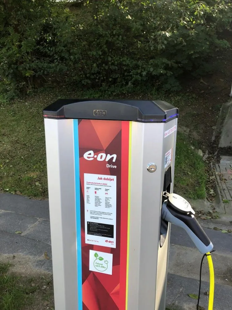 E.ON otevřel tři dobíjecí stanice v Českém Krumlově