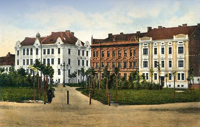 Hudební škola na rohu Otakarovy ulice a Palackého náměstí v roce 1913.