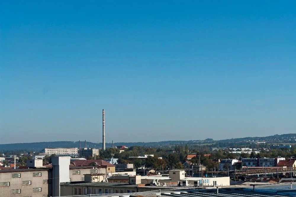 Z výtopny Vráto zůstane jen komín. Nejvyšší stavba ve městě bude sloužit čisté energii