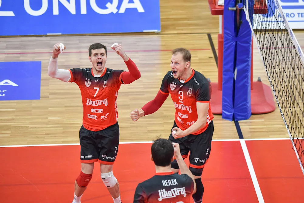 Jihostroj nenechal doma body ani volejbalistům Beskyd.