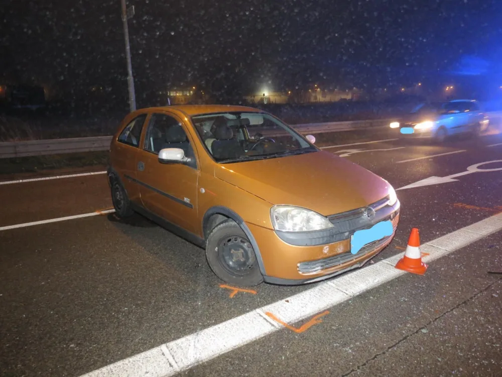Nepochopitelný manévr na okraji Budějc. Řidič se na frekventovaném tahu začal otáčet do protisměru.