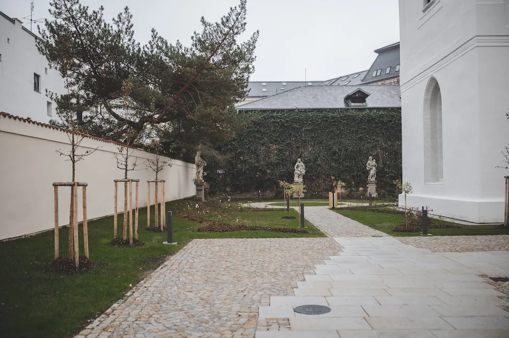 V budějckém klášteře skončila největší obnova od roku 1723. Zahrada se má víc otevřít lidem