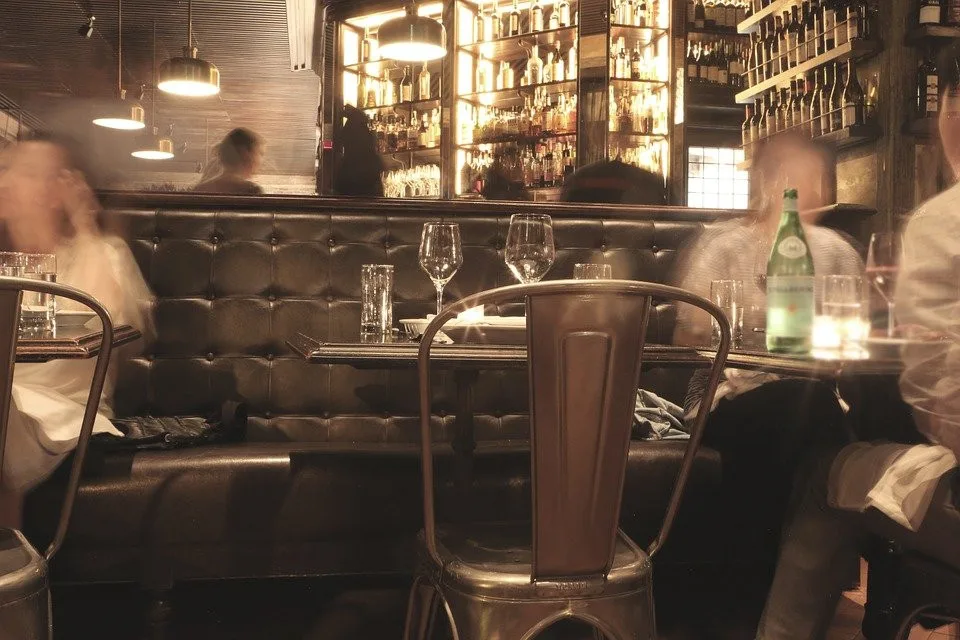 Lepší je neotvírat. Podniky půjdou do ztráty, míní restauratér
