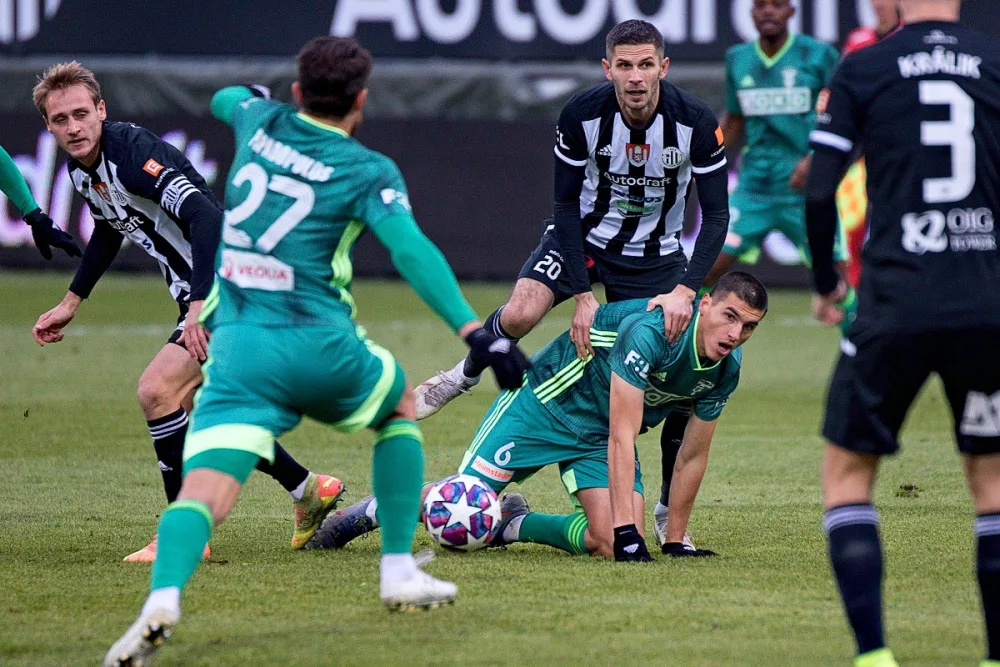 FOTO: Další domácí drama. Dynamo dohánělo, s Karvinou bere bod za remízu 1:1