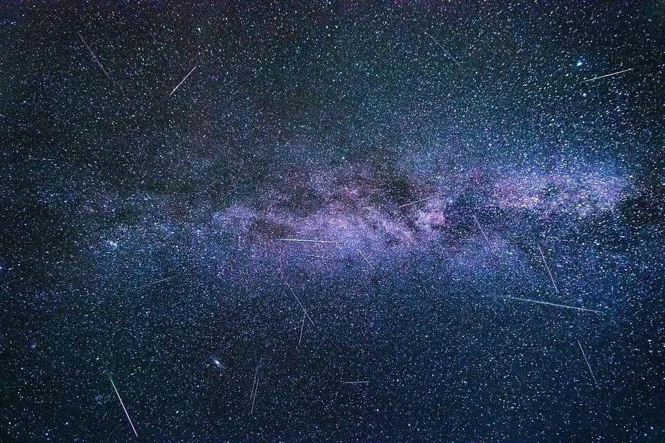 Na obloze se o události roku 2021 postarají Slunce i meteory