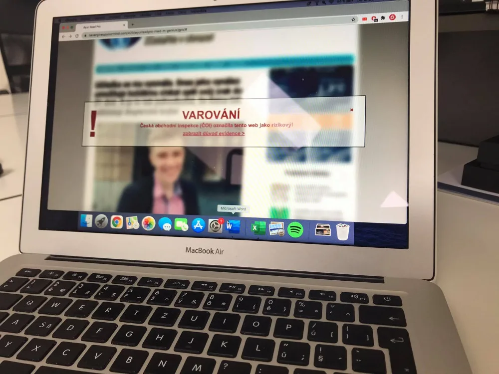 Kde nenakupovat? Inspekce přišla s aplikací, která vás upozorní na pochybný web.