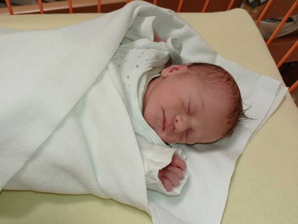 Prvním miminkem na jihu Čech je holčička Inna. Na svět přišla necelou hodinu po půlnoci