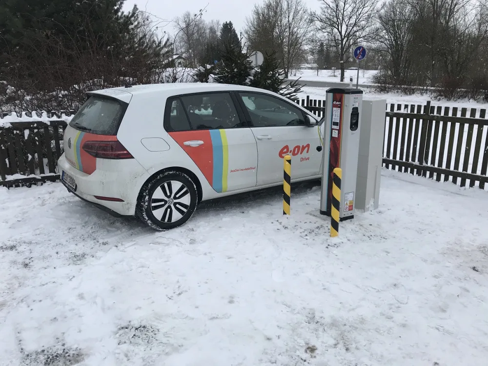 Dvě nové nabíječky na elektromobily najdou lidé na Lipensku. Spuštěny byly minulý týden
