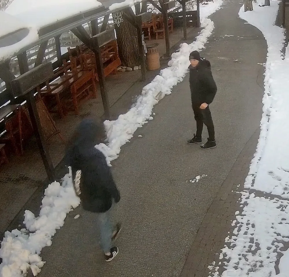 Dva mladíci se vloupali do zoo a chtěli vykrást pokladnu. Nic v ní ale nenašli