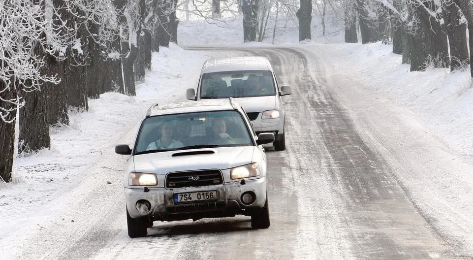 Meteorologové varují před ledovkou. Výstraha platí od dnešního večera.