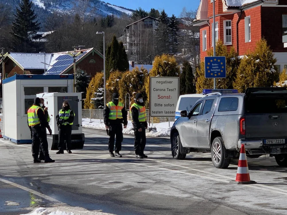 Podvodníci nabízejí falešné registrace potřebné pro vstup do Německa. Policie nabádá k využívání oficiálního webu.