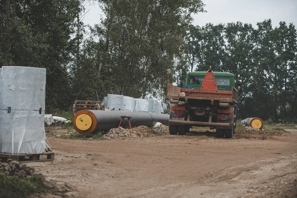 Horkovod z Temelína do Budějc dostaví jiná firma. Původní vybraná je v insolvenci
