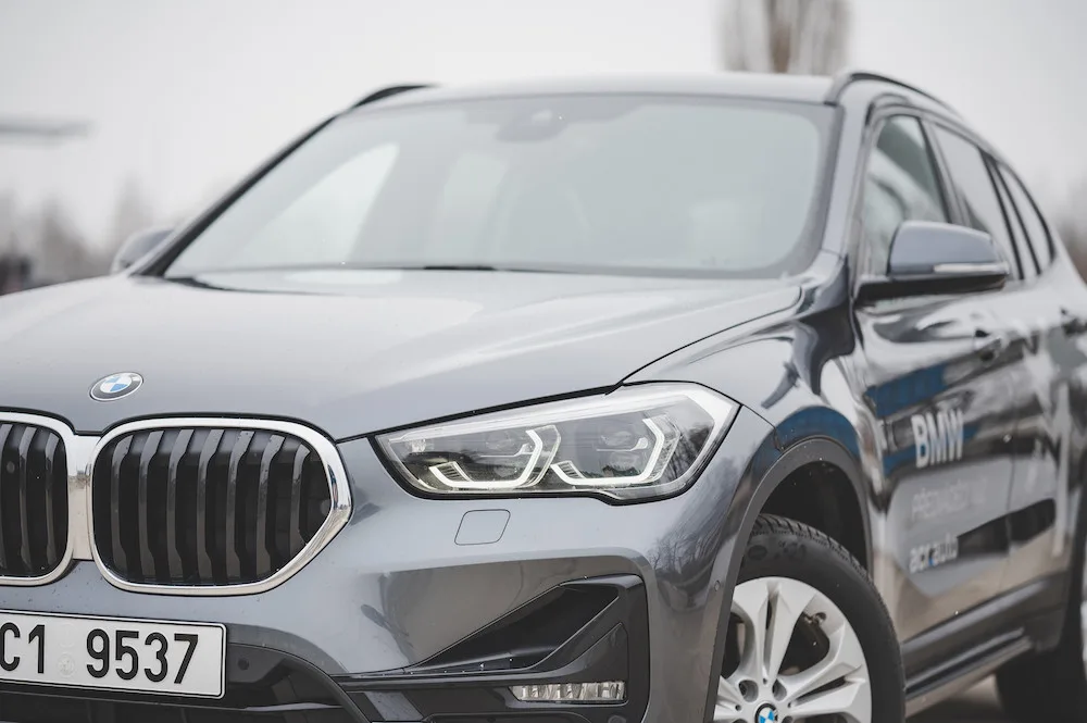 Parťák na výlet i sluha pro služební cesty. BMW X1 dokázalo skloubit luxus a kompaktnost za přijatelnou cenu