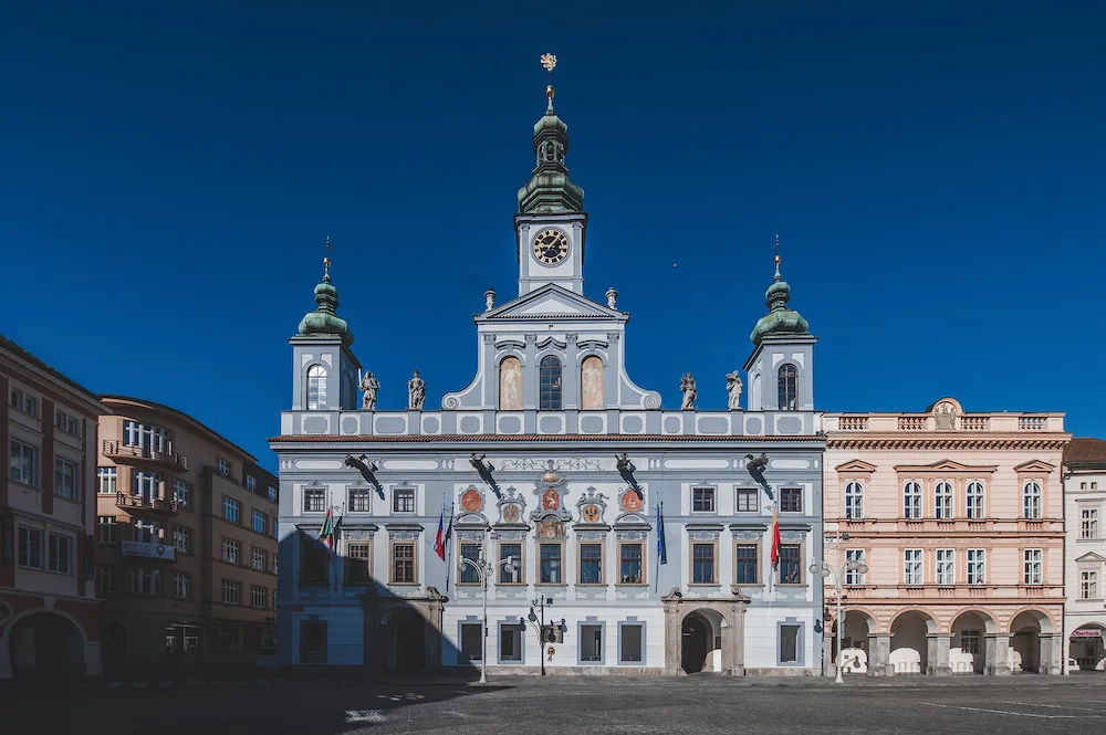 Budějce vyjádří solidaritu s Běloruskem. Na radnici bude vlát vlajka