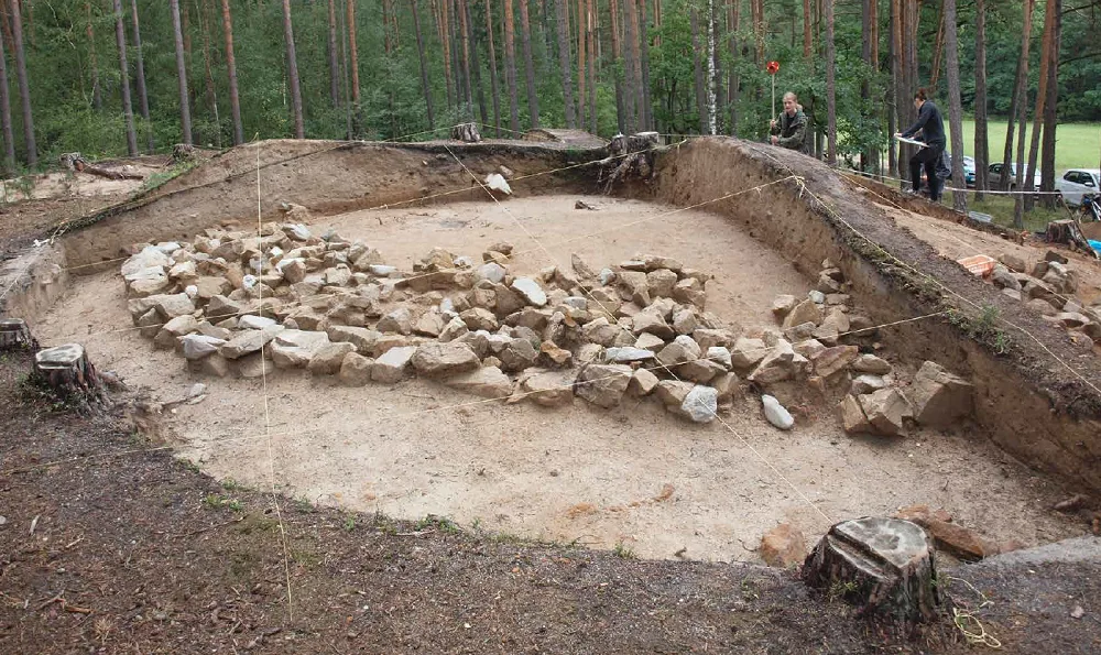 Co přinesla dálnice. Nová výstava Jihočeského muzea představí poklady odhalené dopravními stavbami